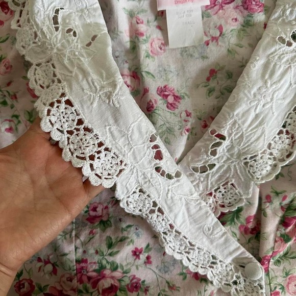 Vintage Allison Rose Dragon Fly Floral Crop Top Pink Rose Eyelet Lace Collar 90s - Picture 5 of 6